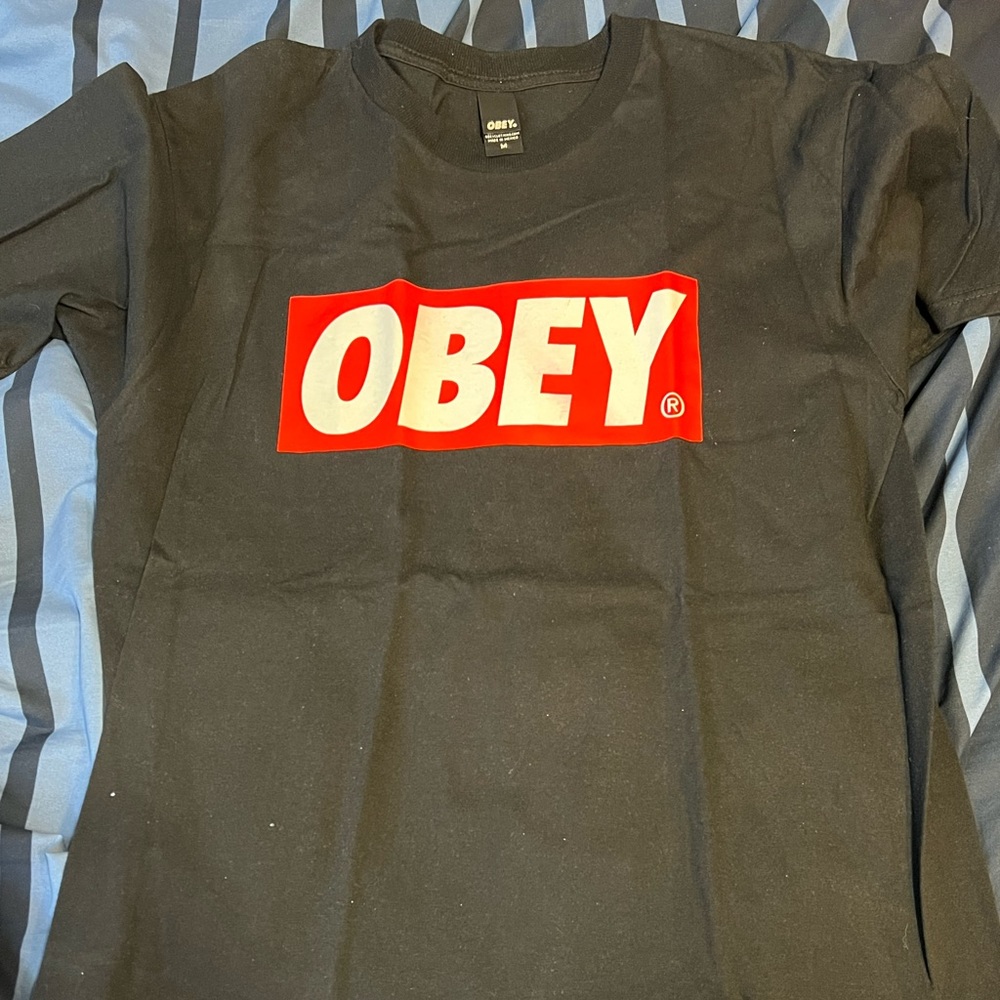 Obey Black Tee (Sz M)